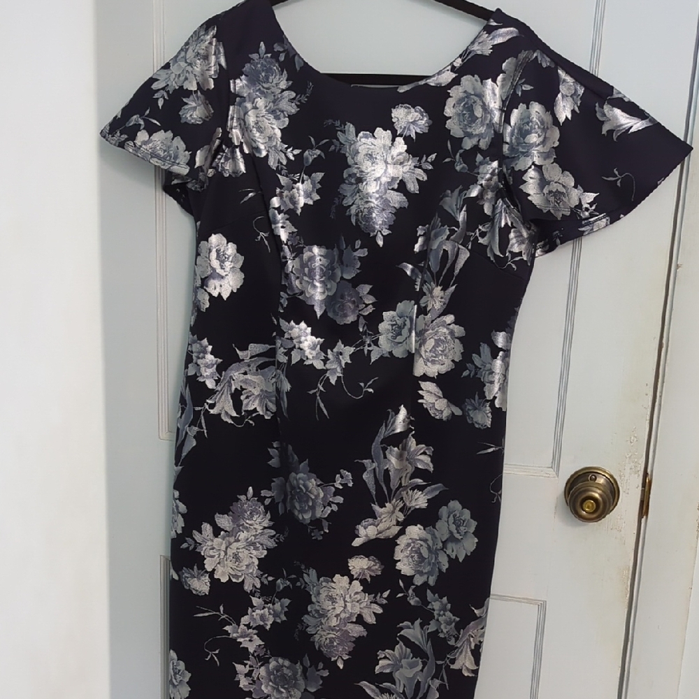 JM Studio Sz 14 Chic Black and Silver Floral Midi Dress